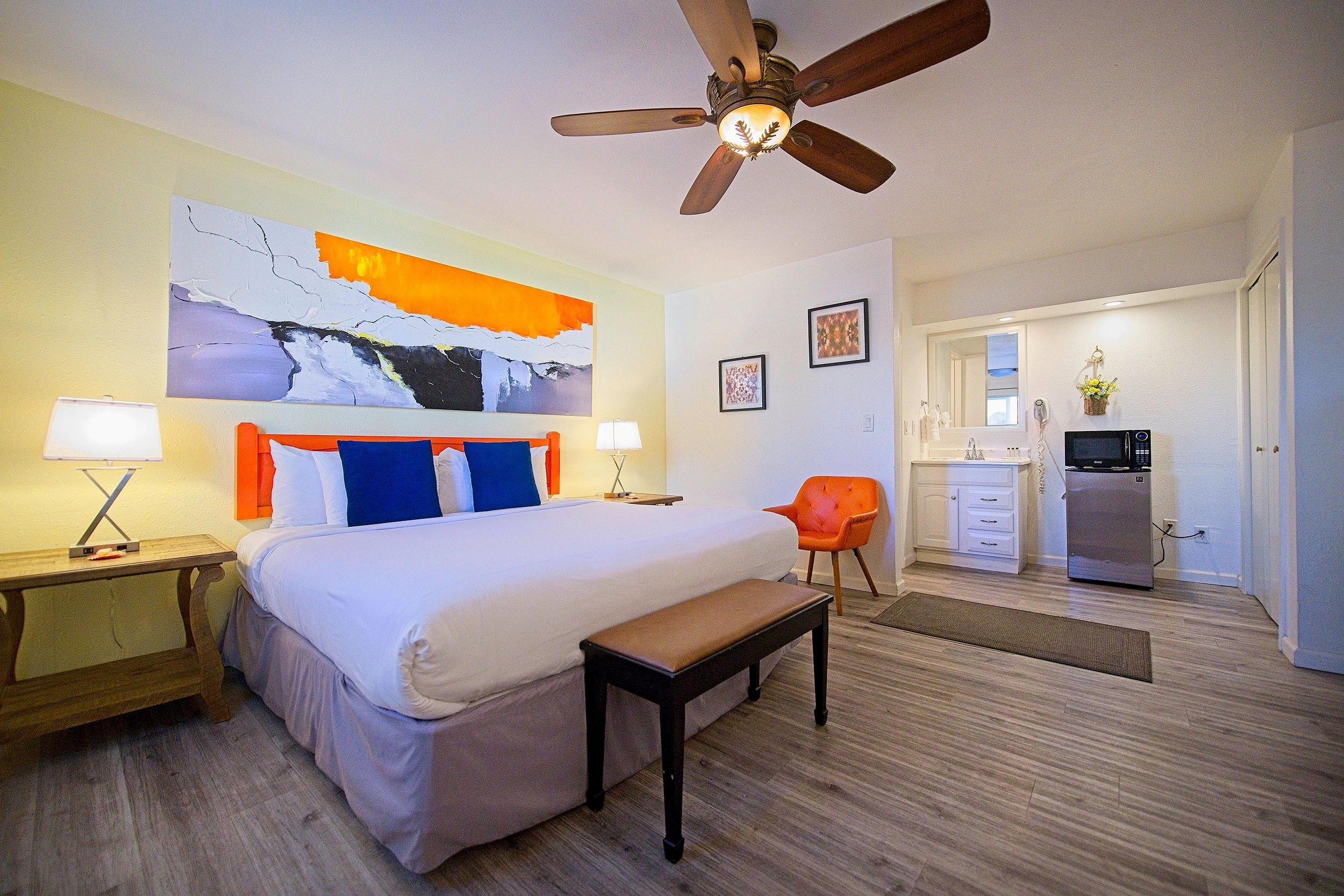 Guest room 114